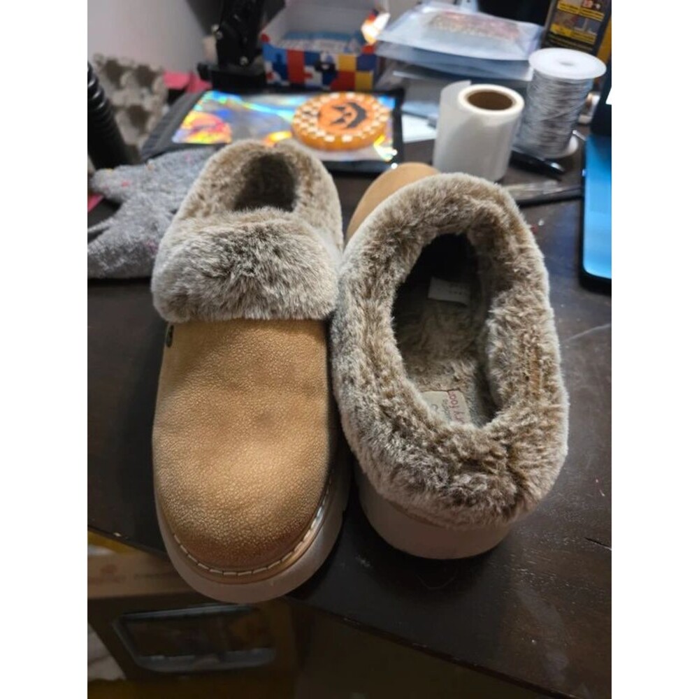 Light Brown Bob's Size 8